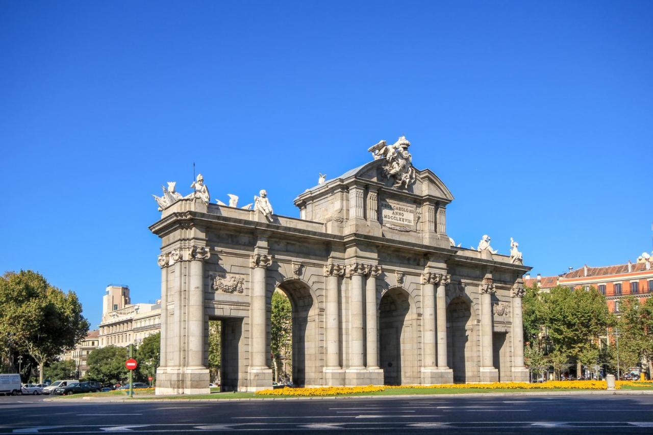 Luxury Belmont Puerta Del Sol Lejlighed Madrid Eksteriør billede