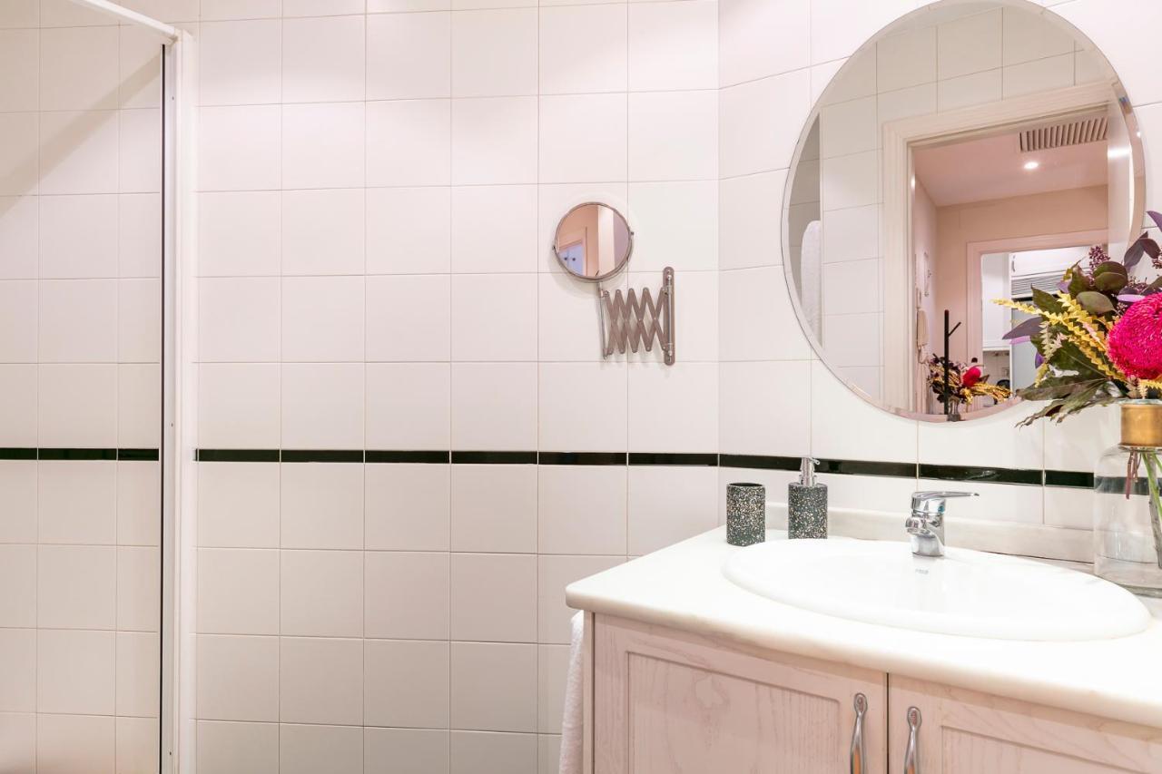 Luxury Belmont Puerta Del Sol Lejlighed Madrid Eksteriør billede