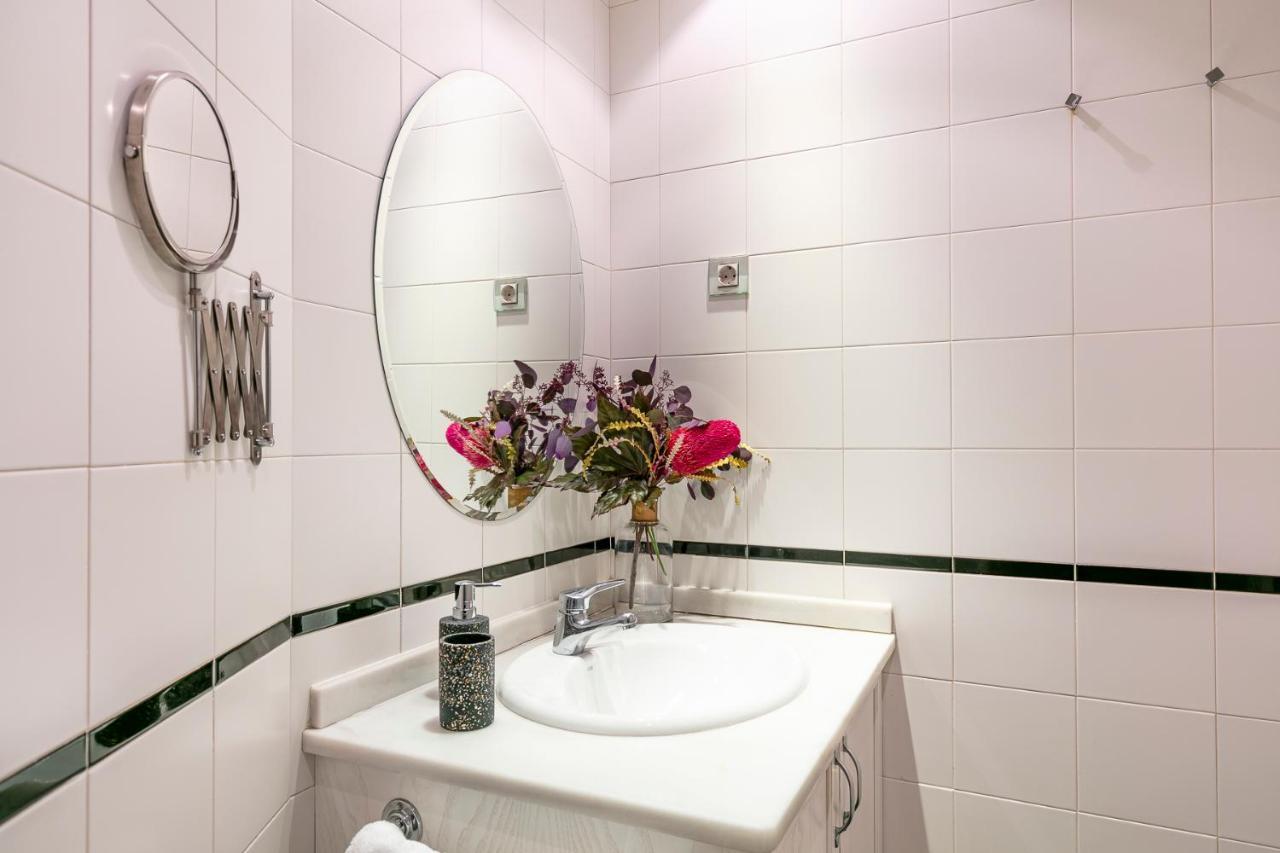 Luxury Belmont Puerta Del Sol Lejlighed Madrid Eksteriør billede